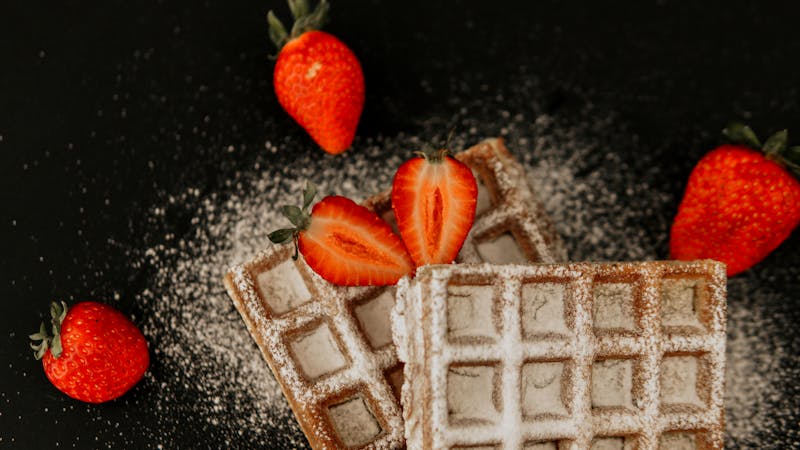 Nutella Pizza dessert with powdered sugar